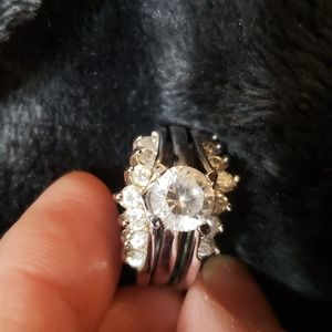 Avon Silvertone 3 Ring CZ Set